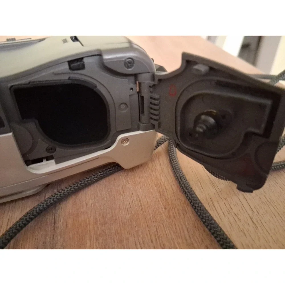 Nikon Nuvis 110i Point and Shoot APS 35mm Camera (TESTED) Need Battery
